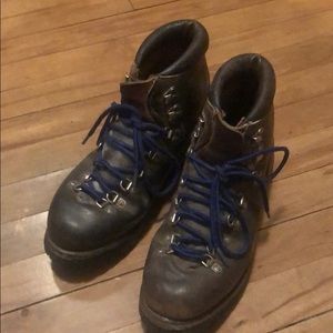 Vintage Vibram LeatherHiking Boots